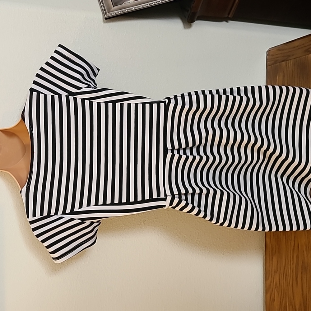 Black and white striped dress girls size 10-12 - Picture 4 of 7